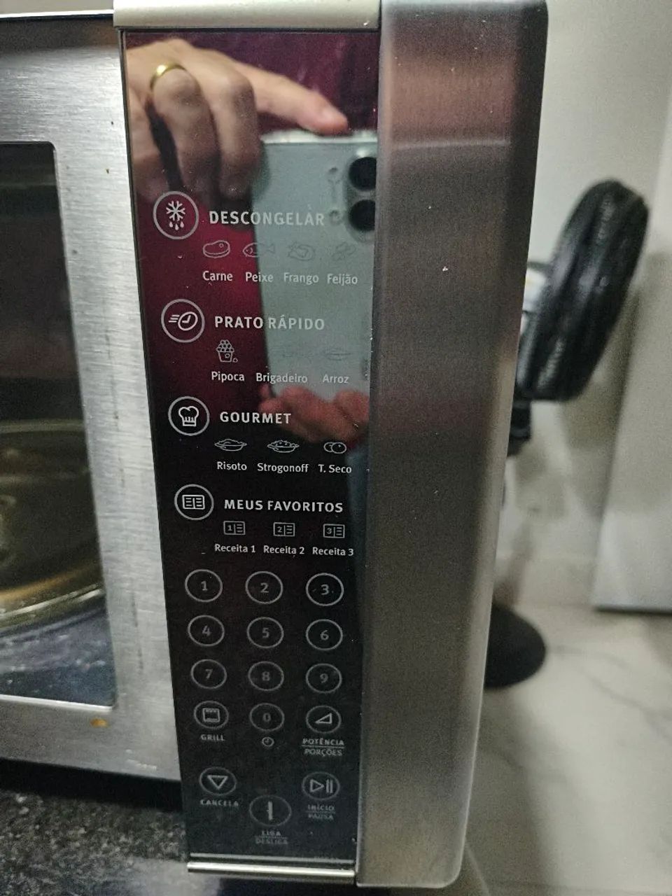 Vendo microondas Eletrolux MEC41 - Foto 4