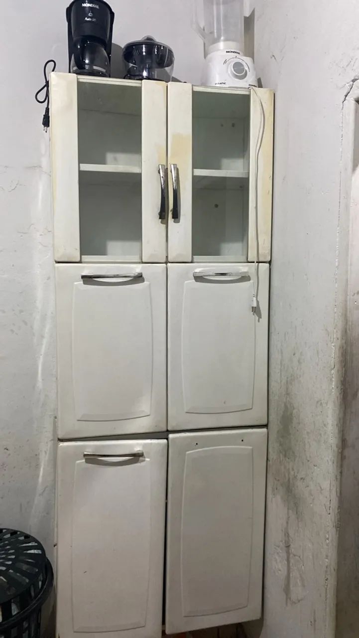 Armário de parede 
