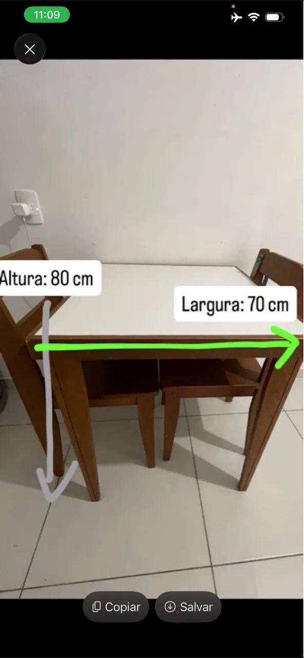 Conjunto Mesa de Madeira Maciça com 2 Cadeiras - Excelente Estado!