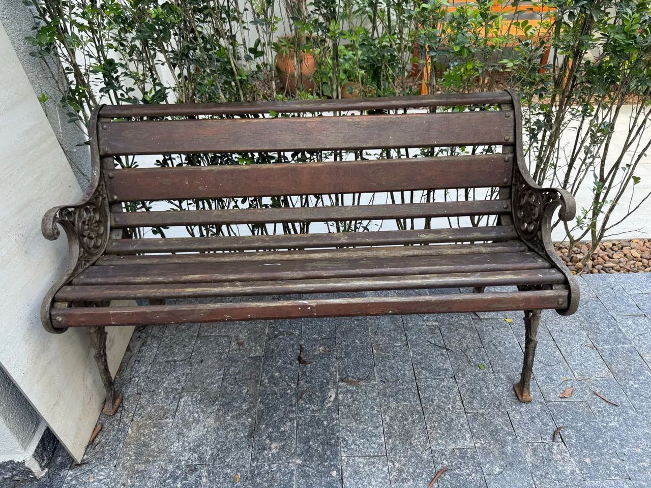 Banco de jardim de madeira e ferro - Foto 3