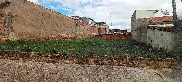 TERRENO PARQUE ESMERALDA