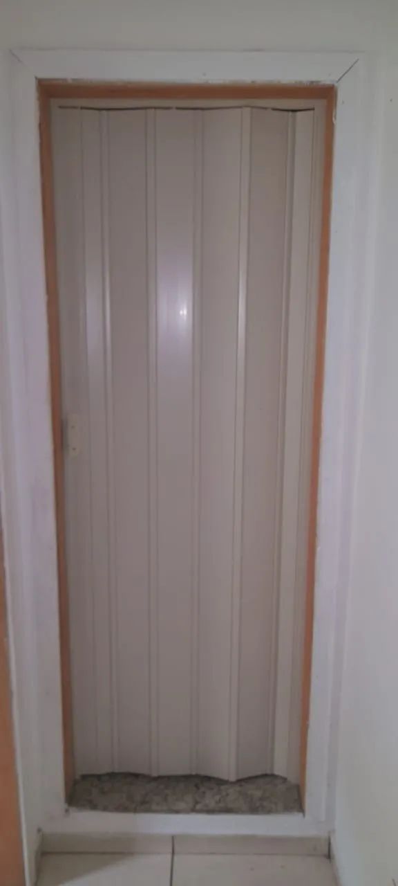 Porta sanfonada R$ 110,00   com 70cm - Foto 3