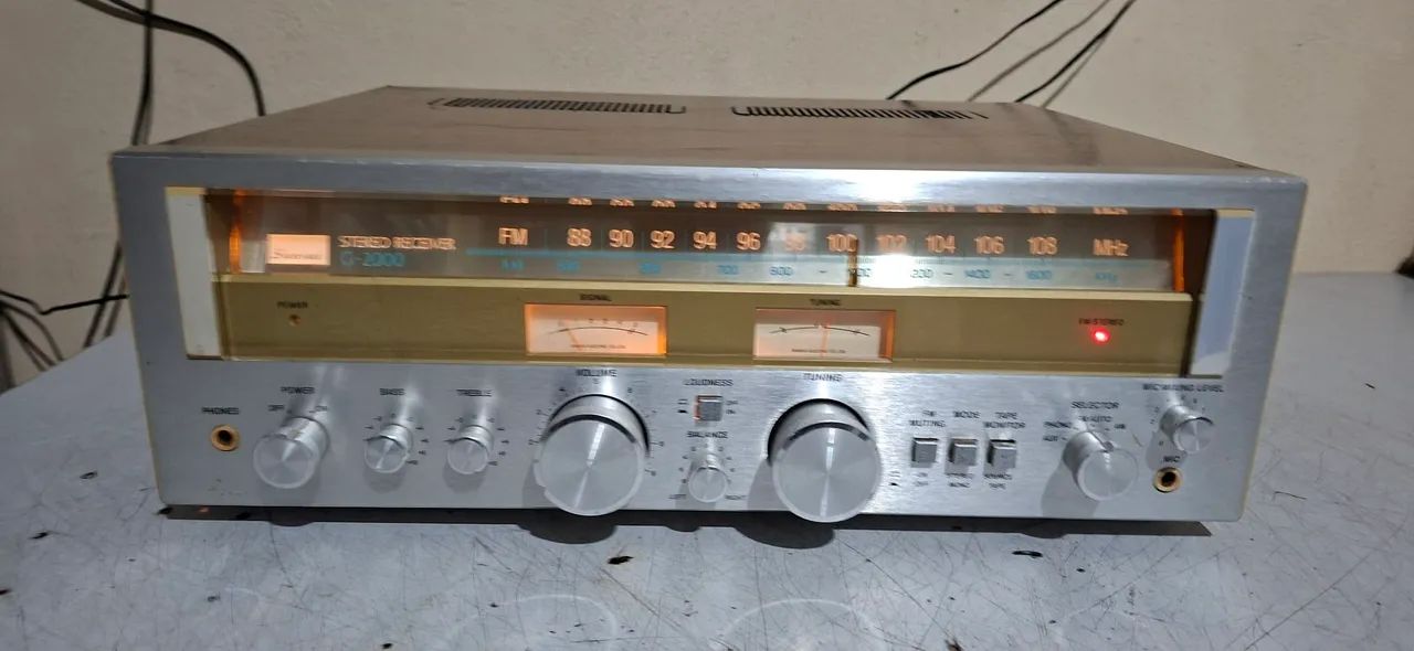 Receiver sansui G-2000
