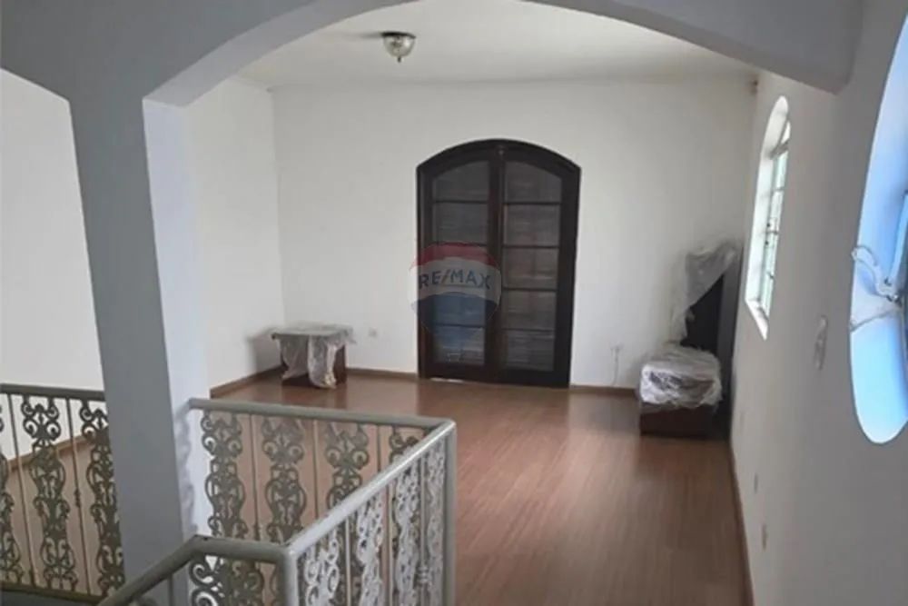 "Casa Comercial no Bosque dos Eucaliptos, 140m²" - Foto 3