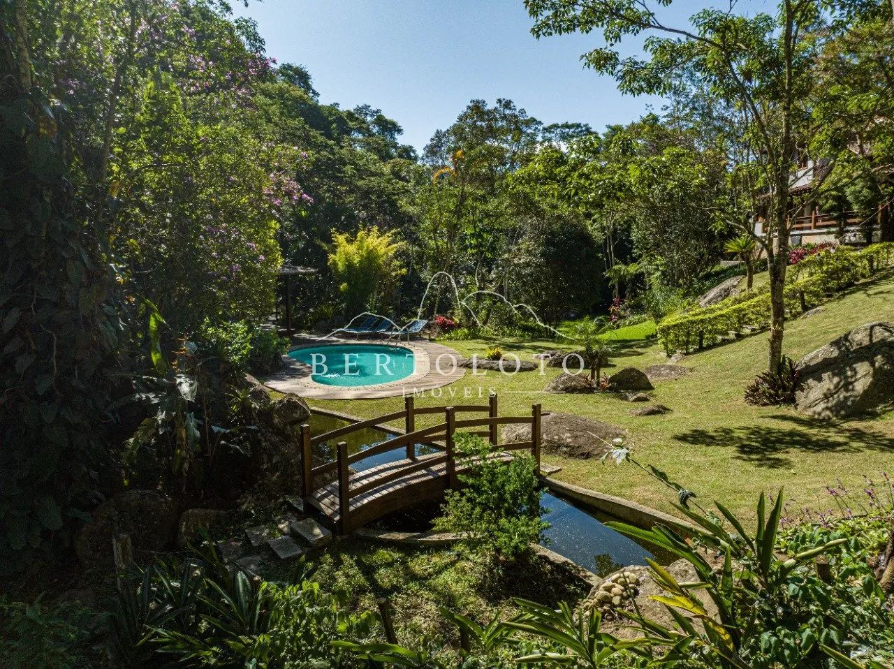 Imóvel deslumbrante em Corrêas