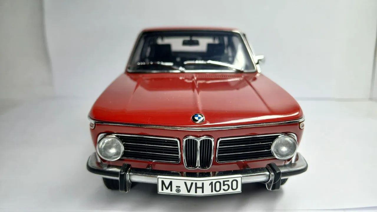 Miniatura BMW 2000 Touring 1/18 - Foto 3