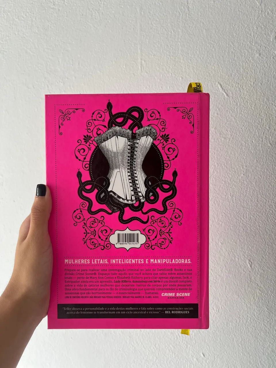 Livro Lady Killers - Capa dura - Foto 2