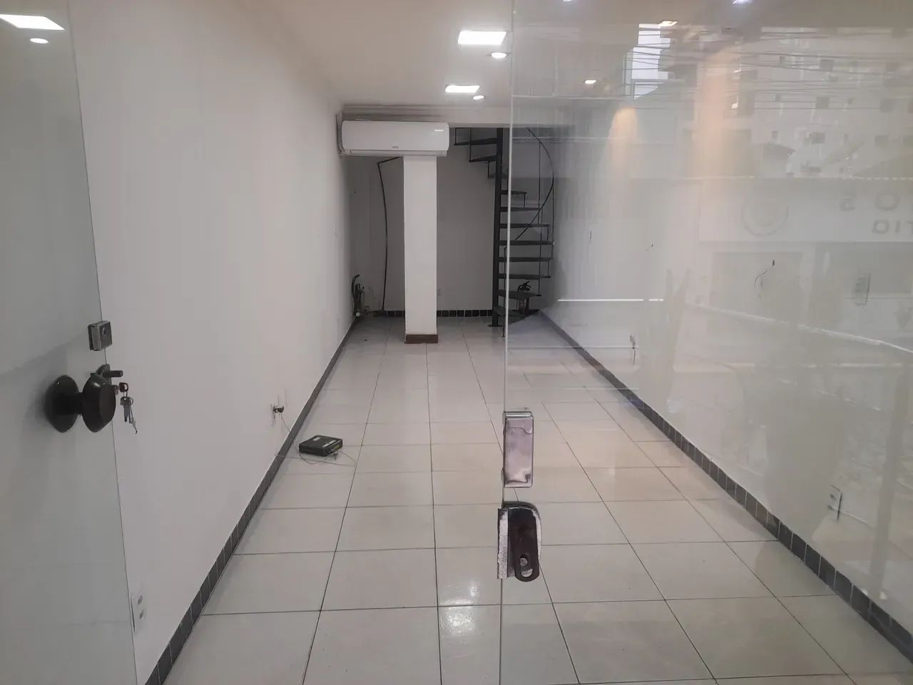 Imóvel para aluguel tem 30 metros quadrados em Centro - Guarapari - ES - Foto 4