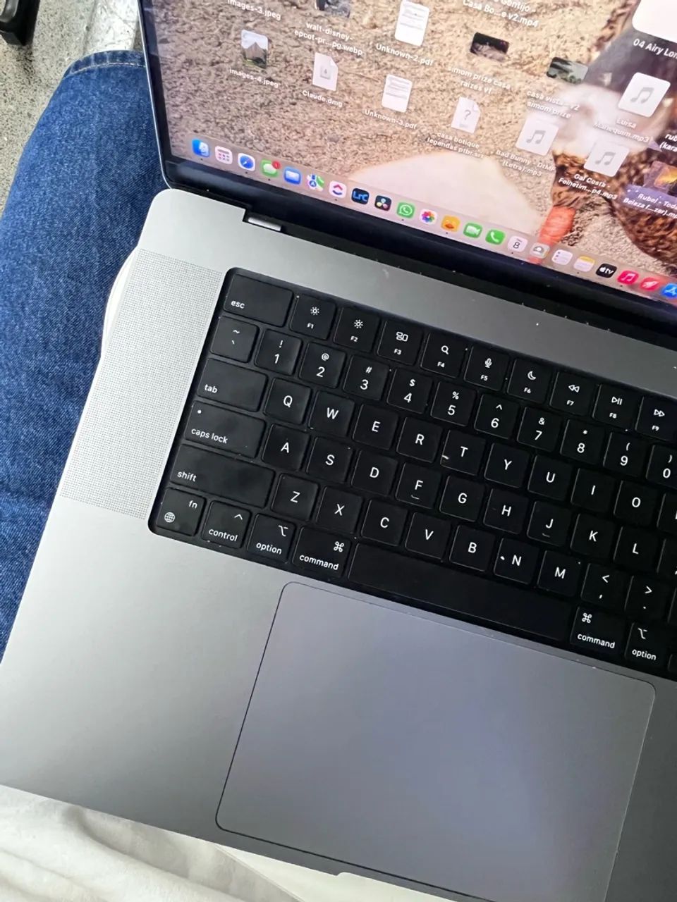 Macbook pro 16 pol chip M1 PRO - Foto 3