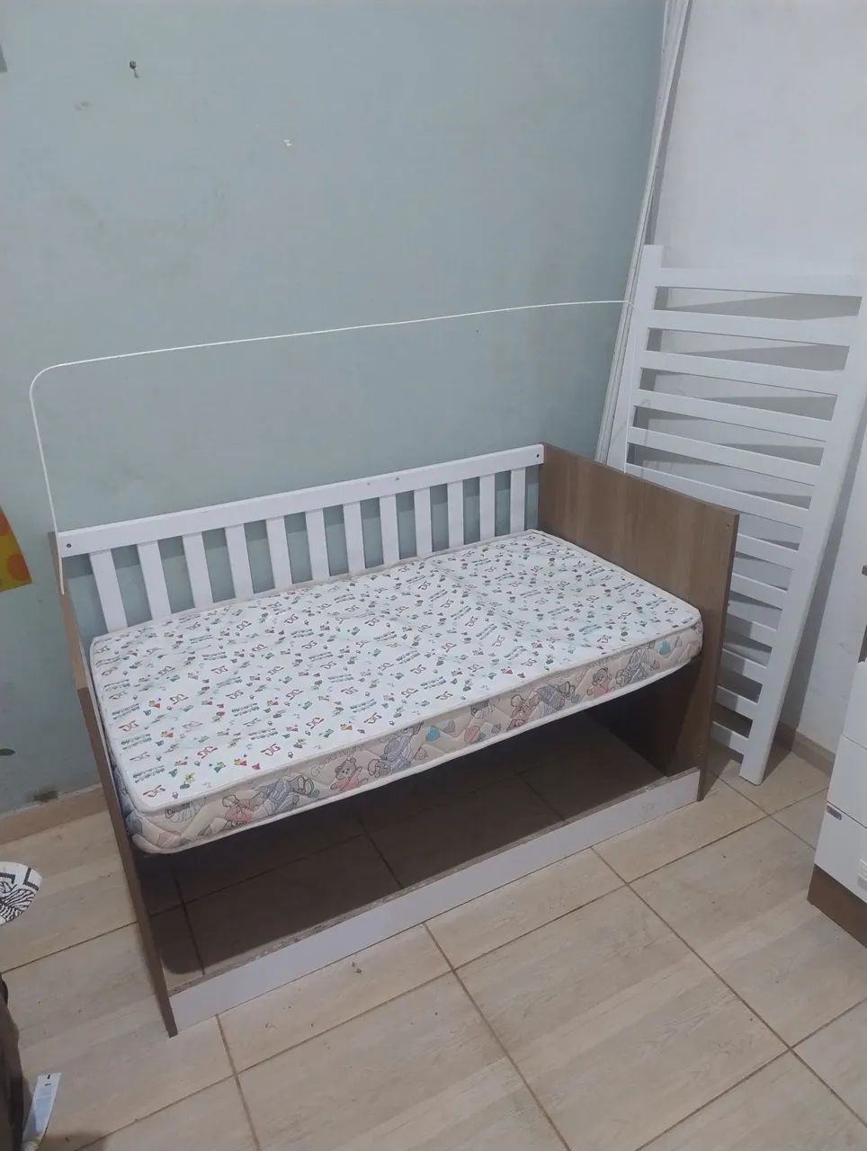 Cômoda e berço, para vender rápido  - Foto 2