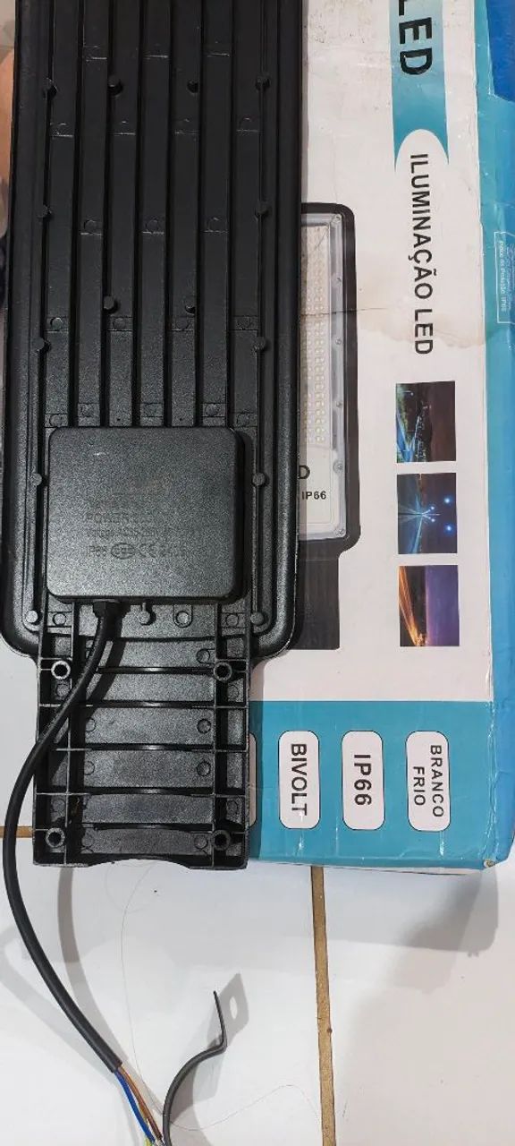 Luminária tipo pulblica 1