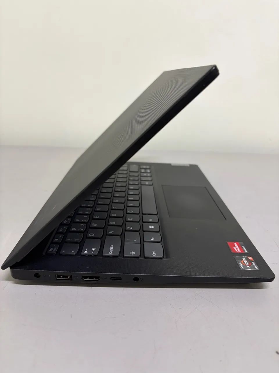 Notebook Lenovo V14 - Foto 3