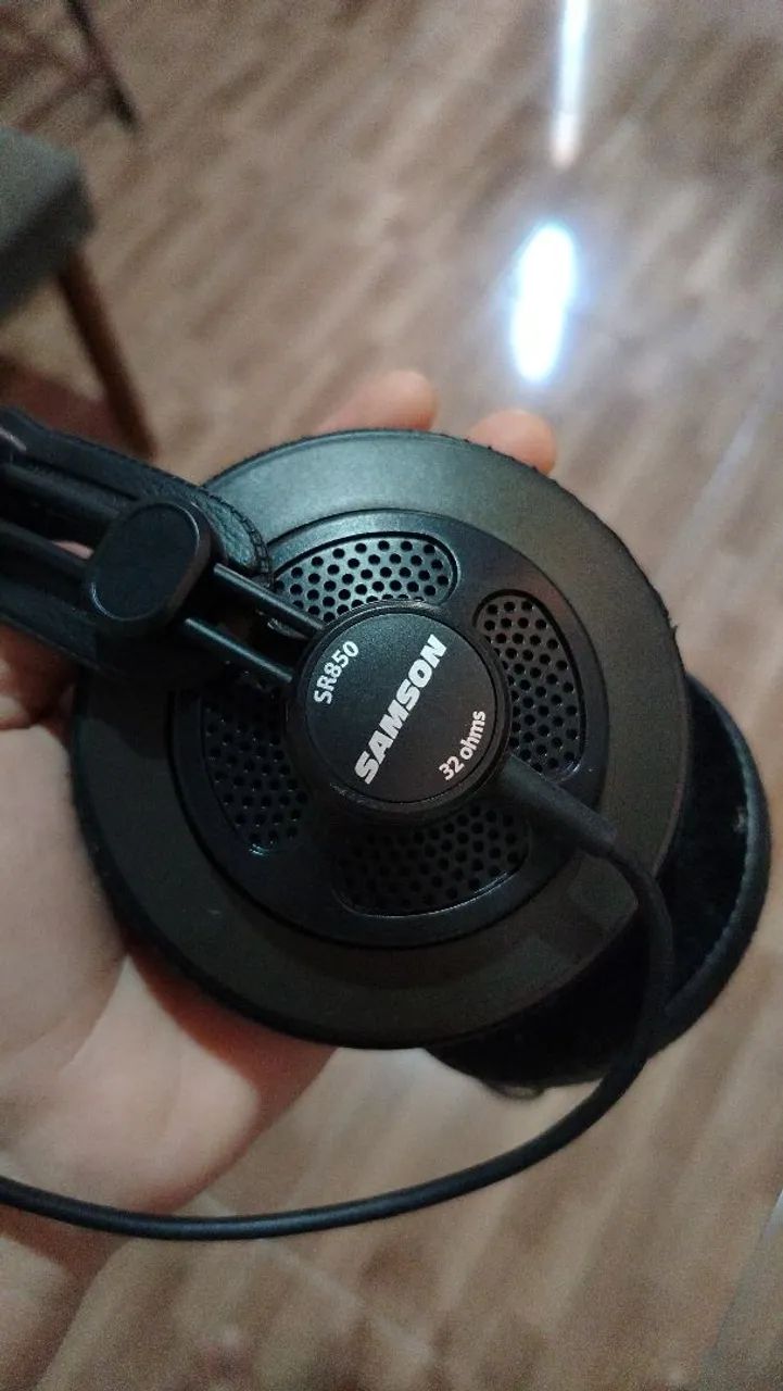 Fone de ouvido de referência Samson sr850