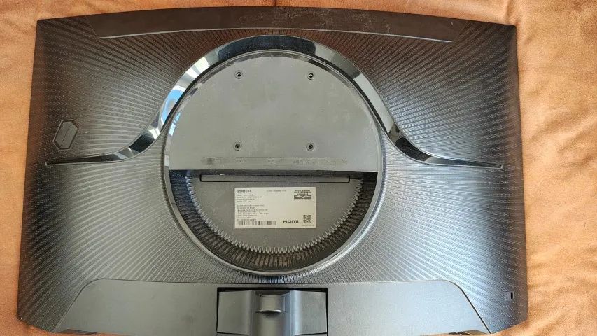 Monitor Samsung Odyssey G5 curvo 27 polegadas + fonte (tela danificada, modelo 2025) - Foto 2