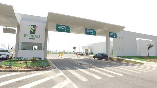 Terreno Florais Italia 450m², bem localizado no condominio quitado