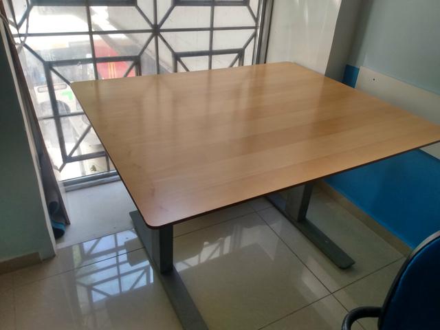 Mesa para reunião