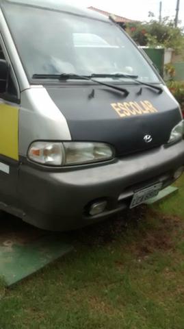 Vendo van Hyundai h100 ano 98/12lugares - Foto 9