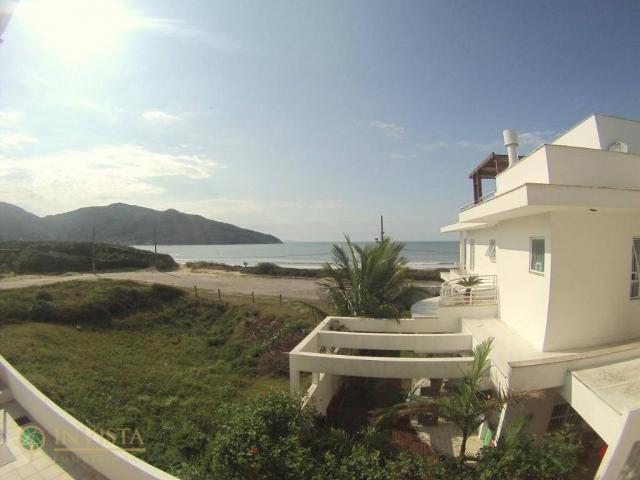 Apartamento com vista mar, sacada com churrasqueira 2 vagas.
