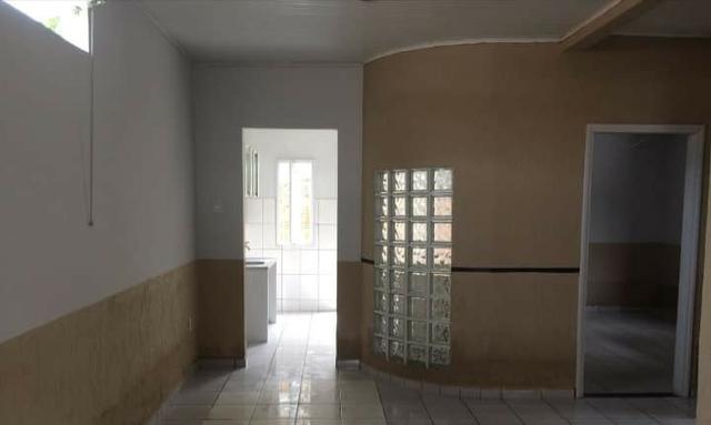 Venda Casa, com 2 terrenos e uma kitnet - Aeroporto Velho - Foto 7