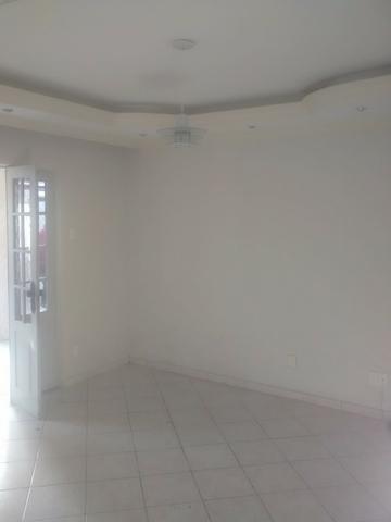 Casa 03 dormitórios, 2 banheiros, garagem para 3 carros- Ibura - Lagoa Encantada - Foto 4