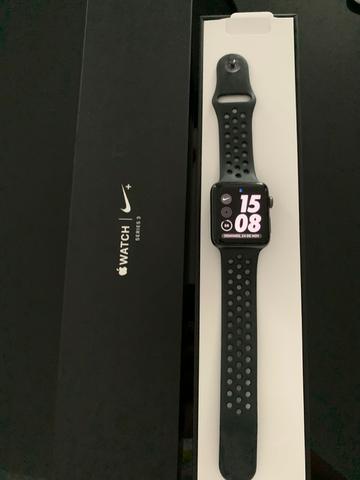 Apple Watch série 3, Nike edition, 42 mm