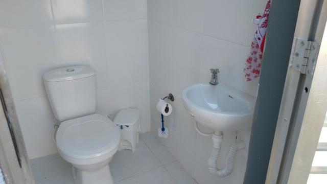 Casa com quintal em Itapuã em Excelente localização!(Veja o vídeo no Youtube!) - Foto 12