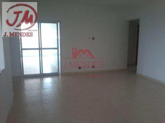 REF.729 -Locação de apartamento de 3 dormitórios sendo 3 suítes... - Foto 2
