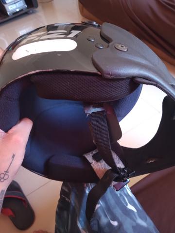 Vendo ou troco em outro capacete mais volta - Foto 2