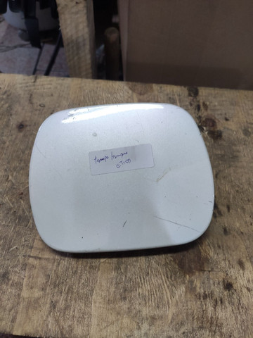 Portinhola tanque Etios Hatch