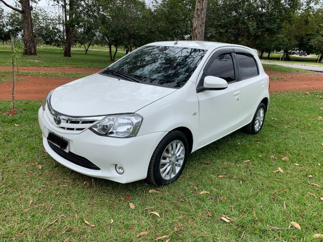 TOYOTA ETIOS HB 1.5 XLS