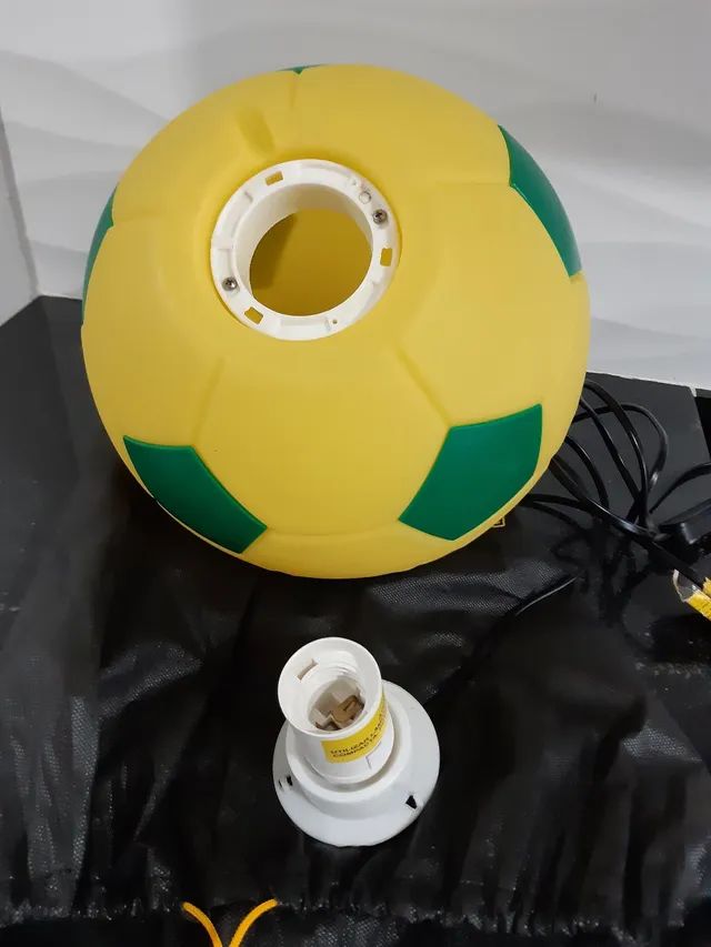 Luminária Bola de Futebol Verde e Amarela