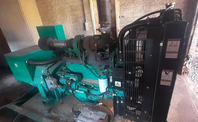 Gerador de Energia 180 KVA Cummins 2021 C/ (Q.T.A) Motor Cummins