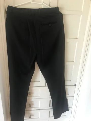 Calça preta de brim 