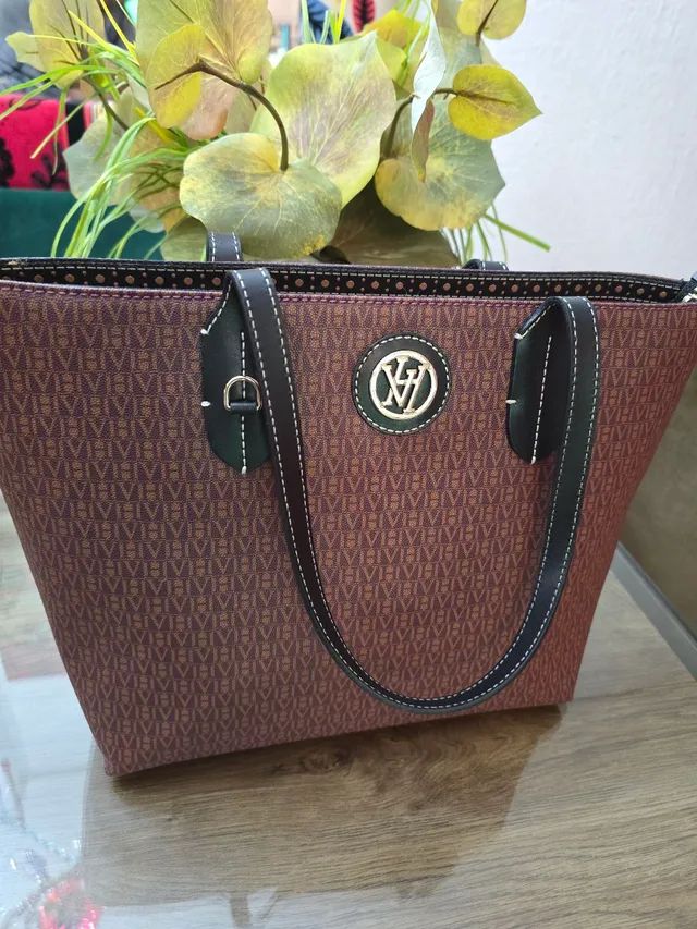 Bolsa média Victor Hugo Vermelha  - Foto 2