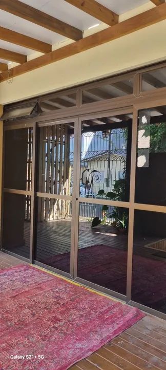 PORTA DE ALUMINIO COM VIDRO. - Foto 2