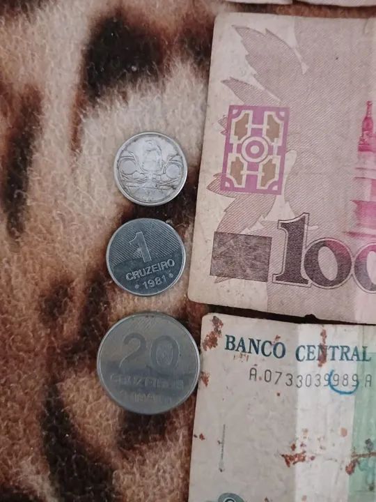 Moedas e sédulas antigas brasileiras