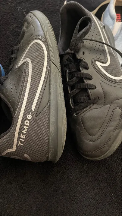 Chuteira Nike/ Papete e tenis