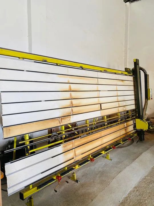 SECCIONADORA VERTICAL PUTSCH MENICONI SVP 145