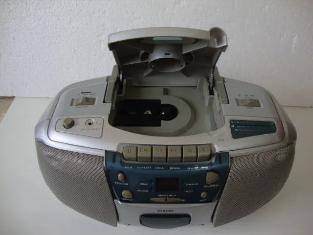 Aparelho Compact Disc System Marca CCE Modelo CS 7900 (Leia o Texto) - Foto 2