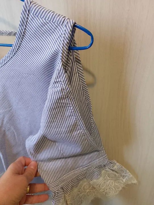 Linda blusa em algodão M com renda - Foto 2
