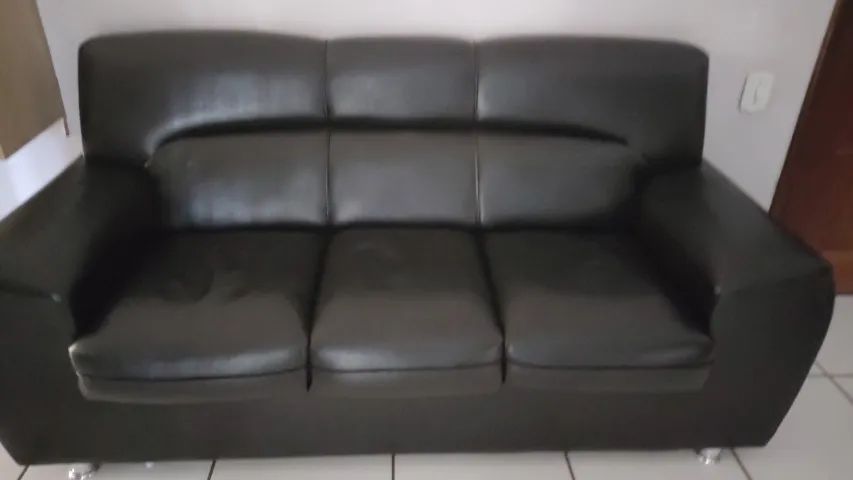 Sofá preto 2 e 3 lugares 65569177410178120