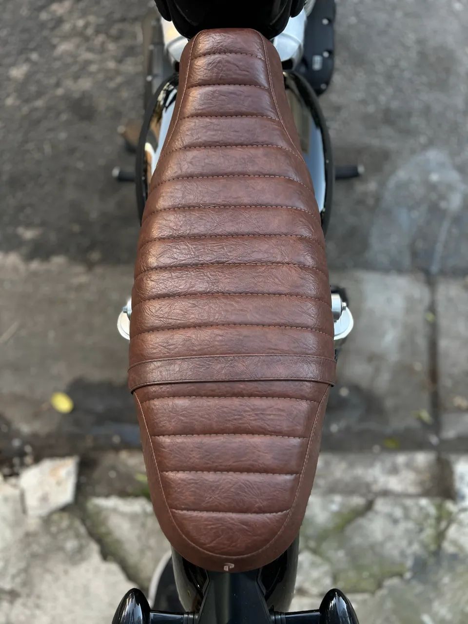 Banco Pedrinho em couro marrom - Foto 3