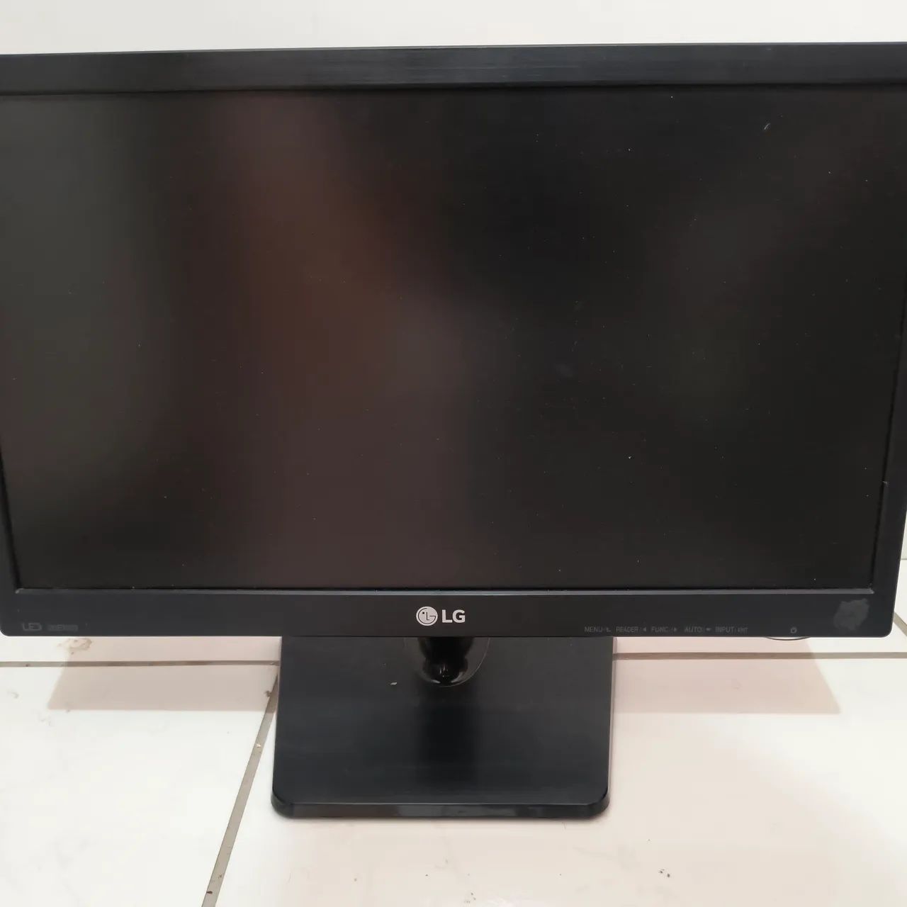 22-inch LG Monitor64168565984002120