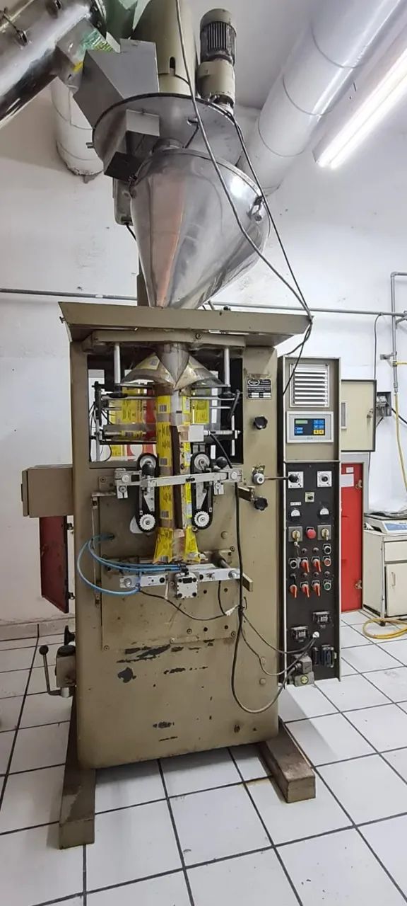 Máquina de empacotar Fabrima VBR008 - 1983