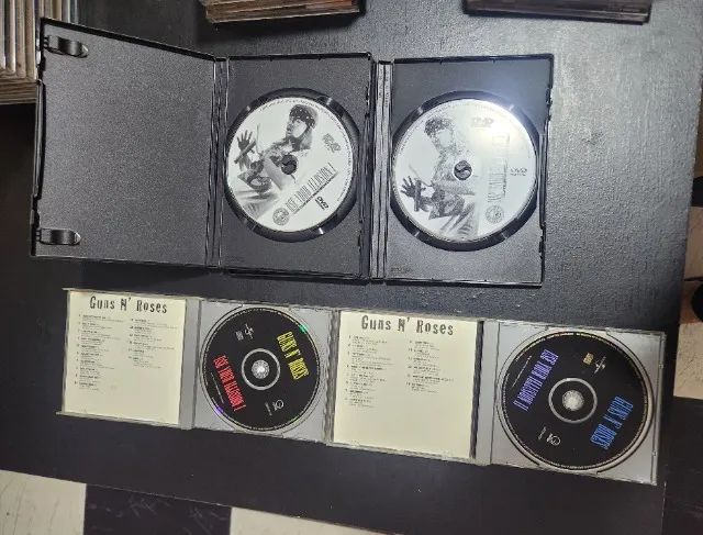CD + DVD Pack Guns N' Roses Use Your Illusion I&II World Tour 1992