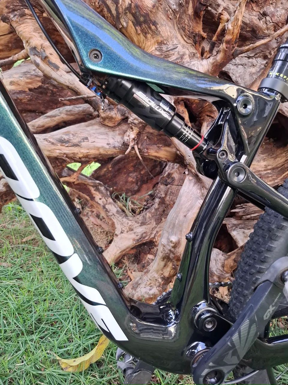 Bike Groove Slap 9 12v Full Carbon 29er 16(S) Grupo Sram Eagle AXS eletrônico - Foto 3