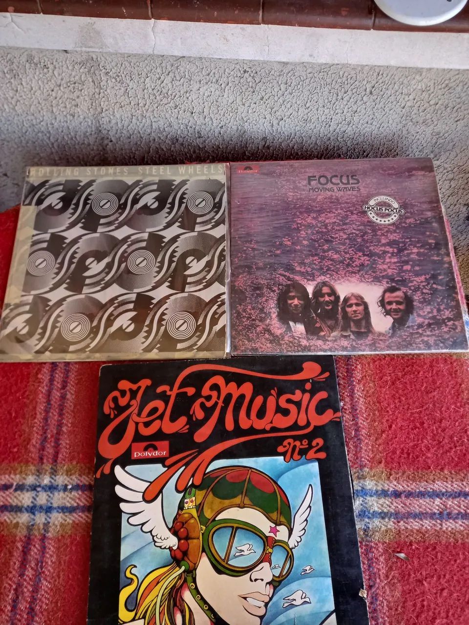 3 discos antigos de rock por 120 - Foto 2