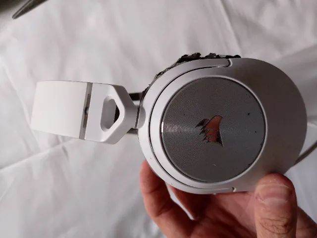 Headset Corsair HS55 com avaria - Foto 3