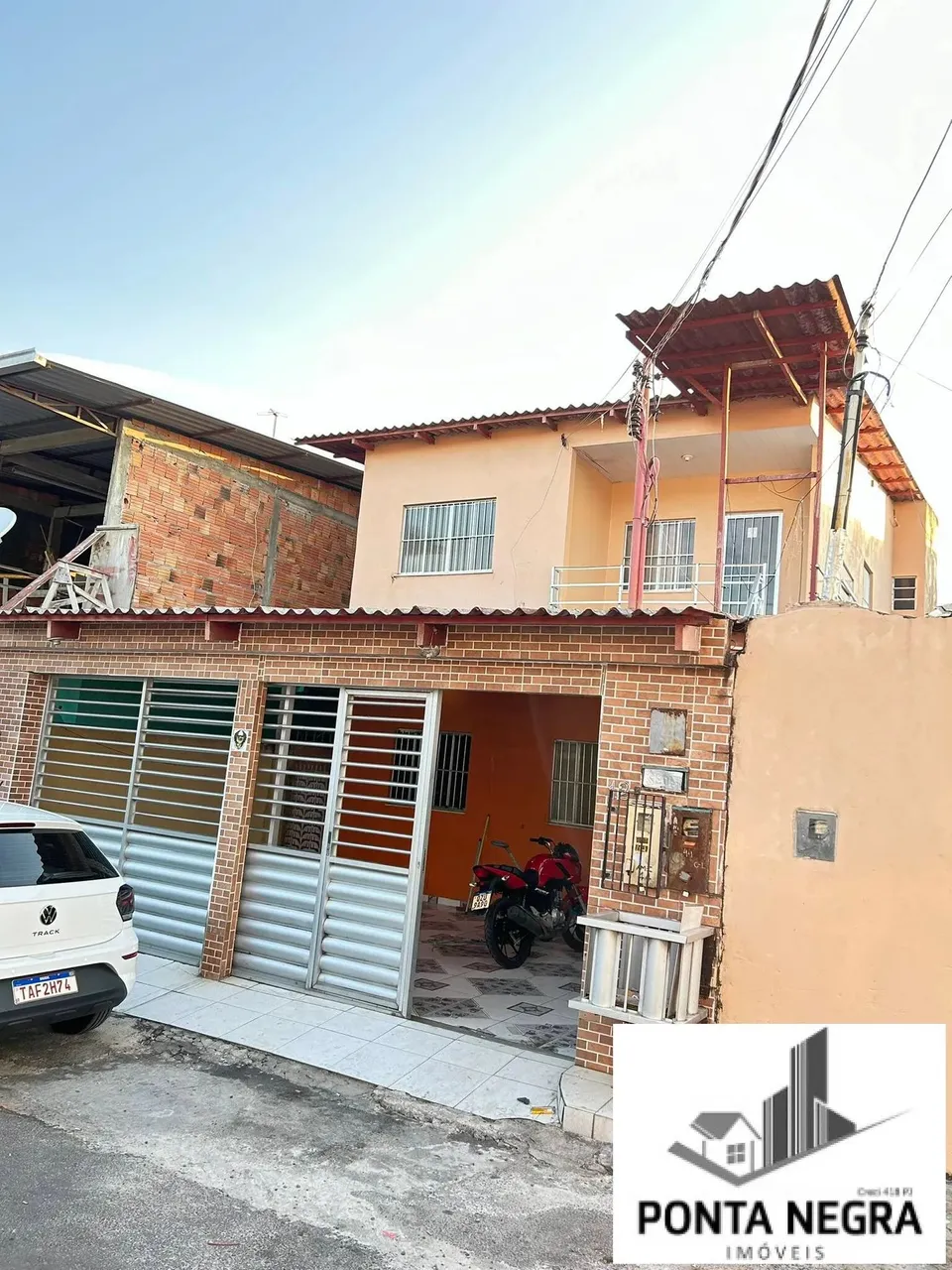 Casa na redenção , de 02 pisos independentes;