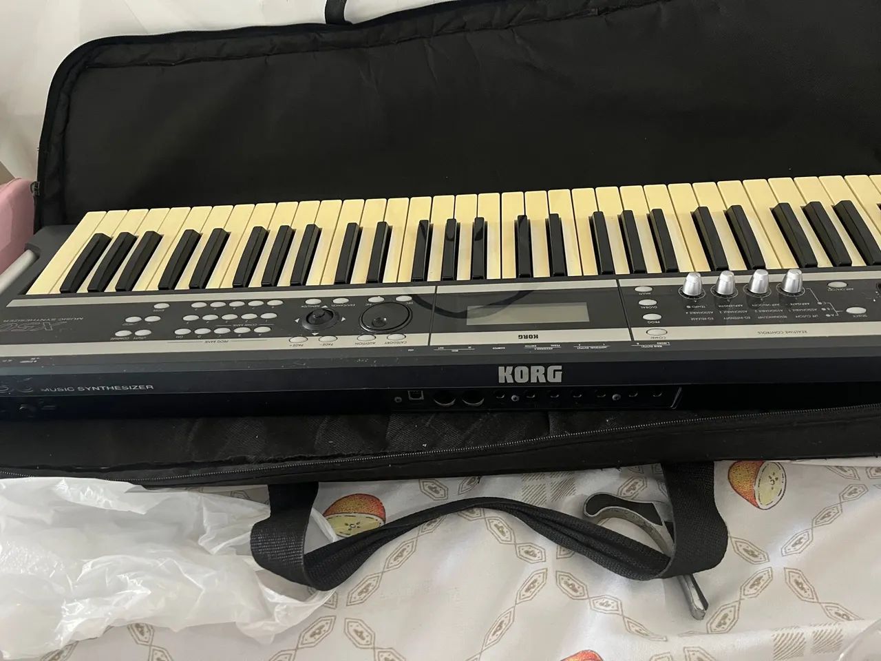 Teclado Korg x50 - Foto 2